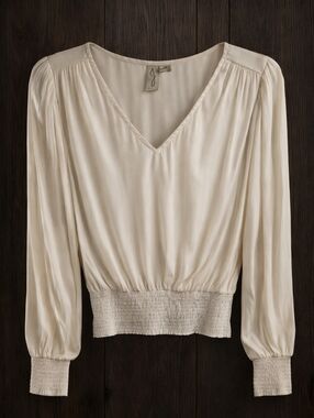 Joie Top White Long-Sleeve V-neck Blouse Size M Boho Romantic Vintage Inspired